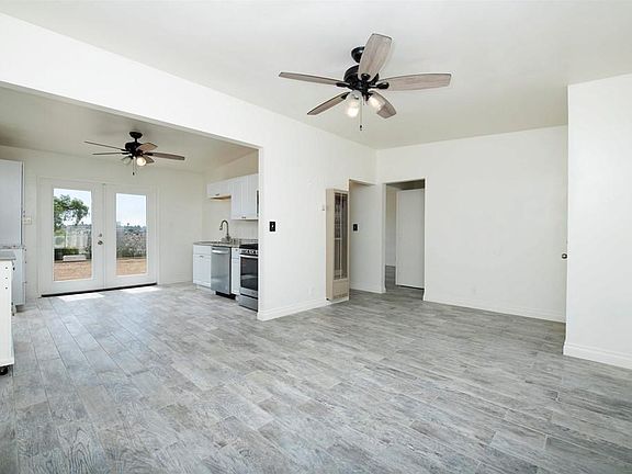 5th image of 1013 San Juan St