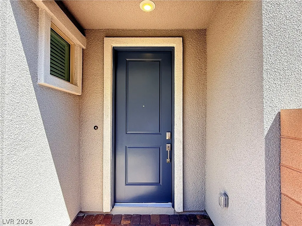 4 bed, 3.0 bath, 2255 sqft, $2,950 — Photo 3