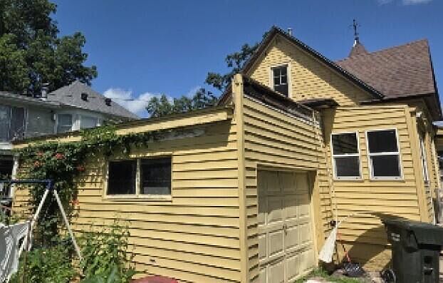 2nd image of 2001 1st Ave