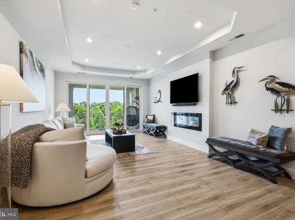 1000 Herons Nest Way #403, Chester, MD 21619