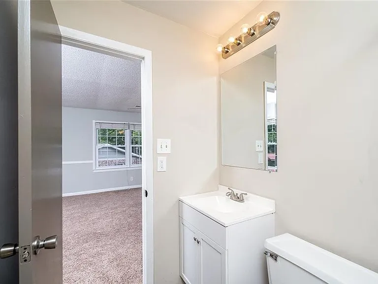 130 Maxanna Dr — Photo 11