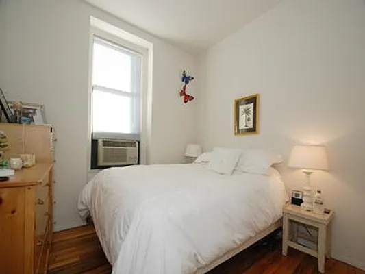 Rented by Buchbinder & Warren | media 29