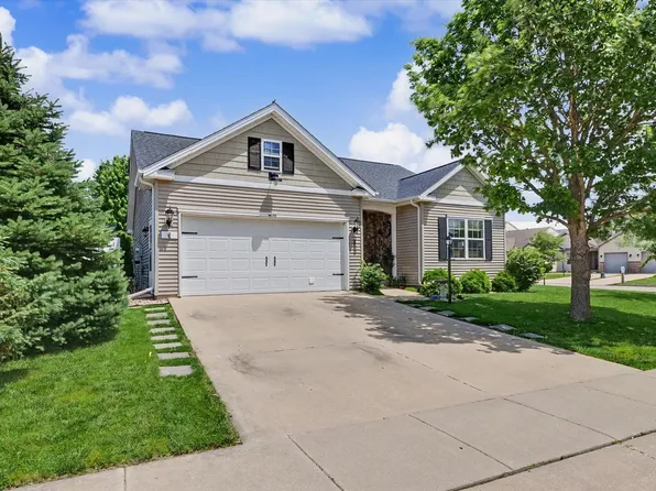 3802 Sandstone Dr, Champaign, IL 61822