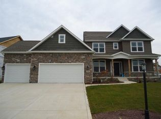 2207 Nottingham Dr, Valparaiso, IN 46383
