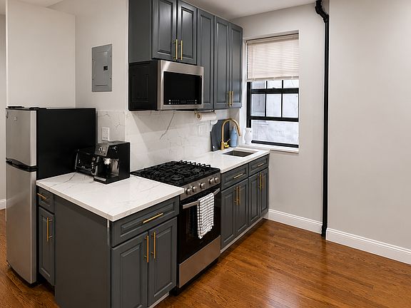 3rd image of 43-07 31st Ave #2R