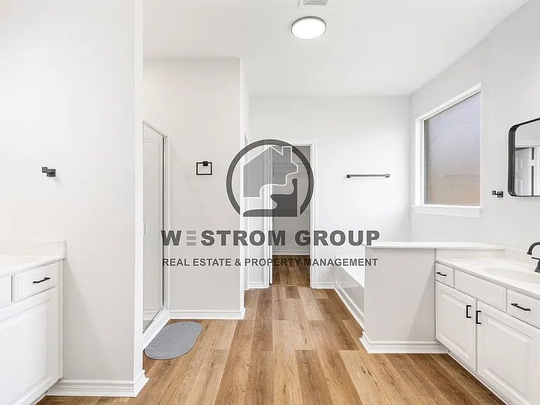 1738 Rock Ridge Dr — Photo 17
