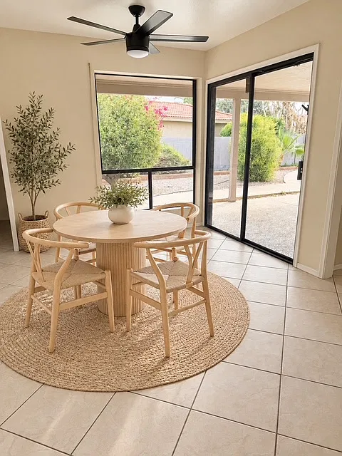 3 bed, 1922 sqft, $2,800 — Photo 4