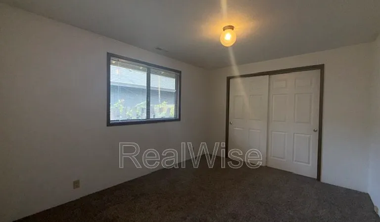 1132 NE Barager Ave — Photo 22