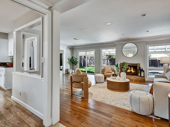 4th image of 267 Belvue Dr