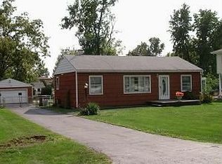 8639 W 73rd St, Justice, IL 60458