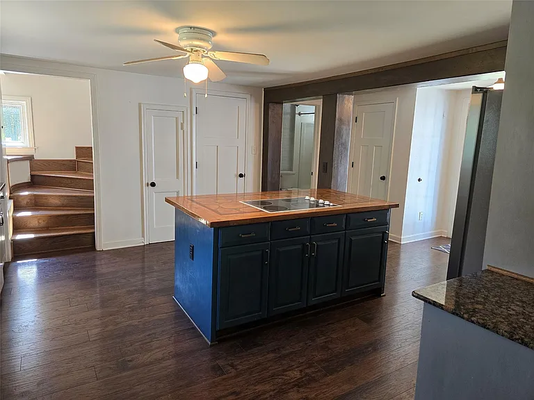 249 W Buell Rd E — Photo 63