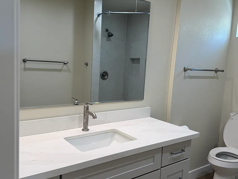 898 Pepper Tree Ct — Photo 23