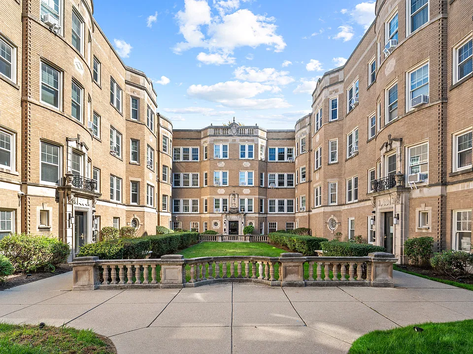 Cheltenham Court Mansions