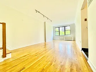 Rented by HOLTON REAL ESTATE INC.