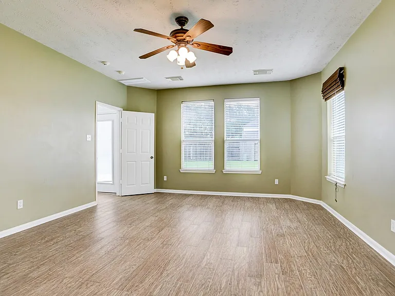 10410 Five Oaks Ct — Photo 26