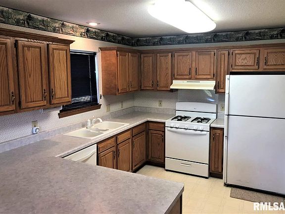 3rd image of 223 Briargate Dr