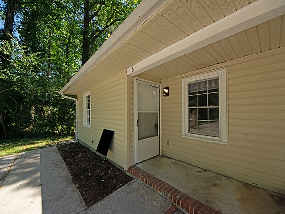 2nd image of 2 Joann Dr #1-6