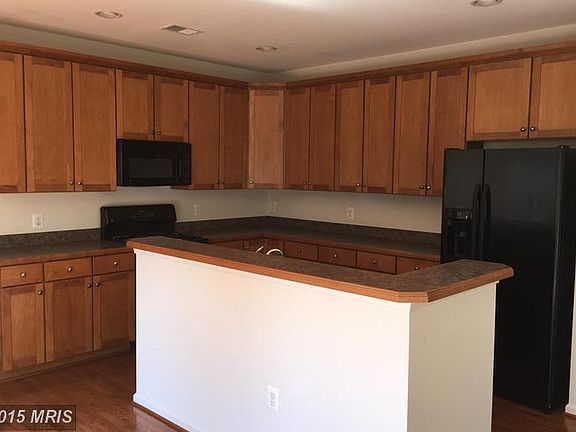 4th image of 1406 Graham Dr