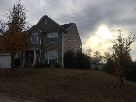 3rd image of 205 Blue Heron Cir