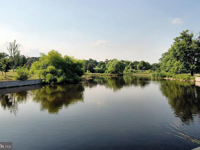 2106 Fleet St — Photo 81