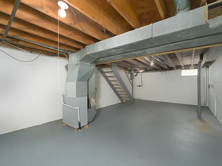 136D Valeside Ave NE — Photo 12