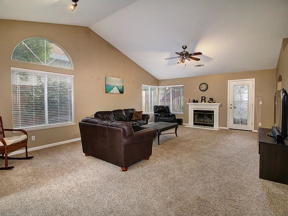 3rd image of 4758 Careo Dr