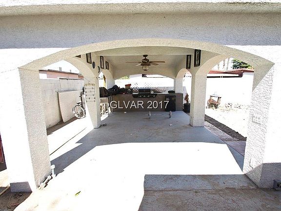 4th image of 2129 Franklin Ave