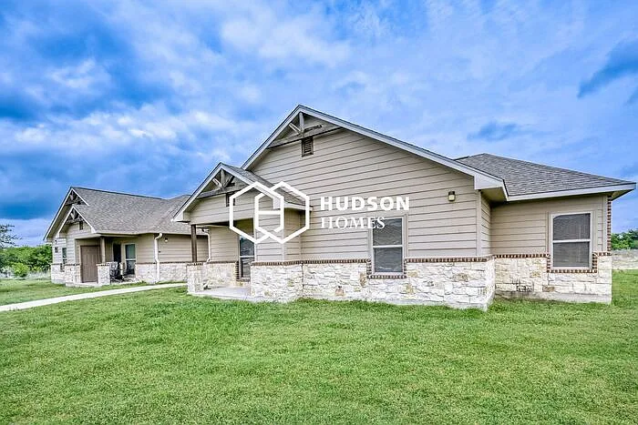 101 Pharm Hills Rd #403