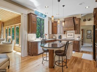 12143 Gantry Ln, Apple Valley, MN 55124