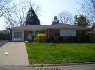 706 S Alder Ave, Sterling, VA 20164