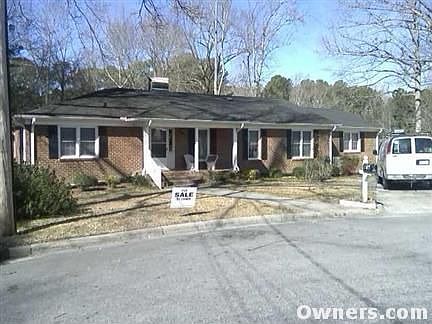1st image of 121 Heritage St