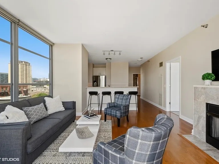 1600 S Prairie Ave #1007 — Photo 5