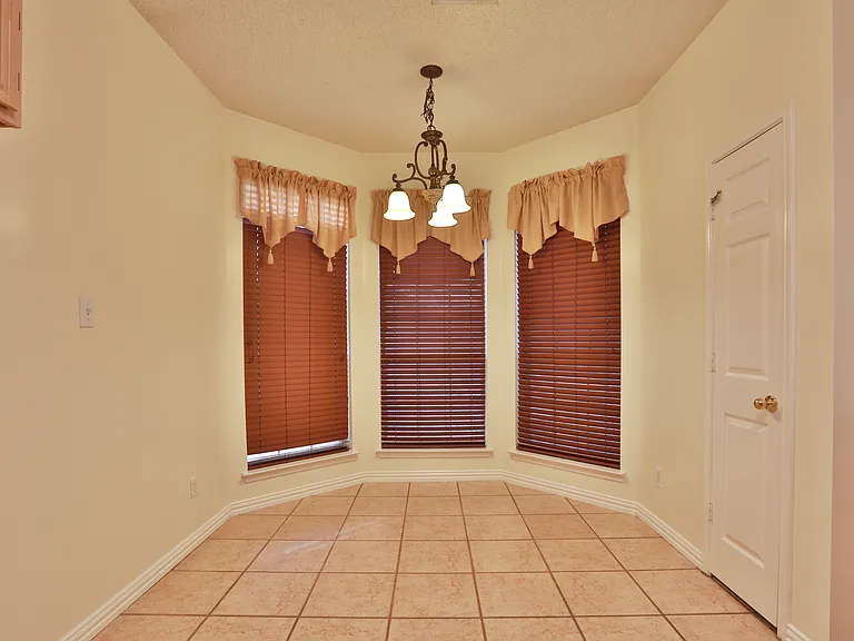 7836 Armor Ln — Photo 7