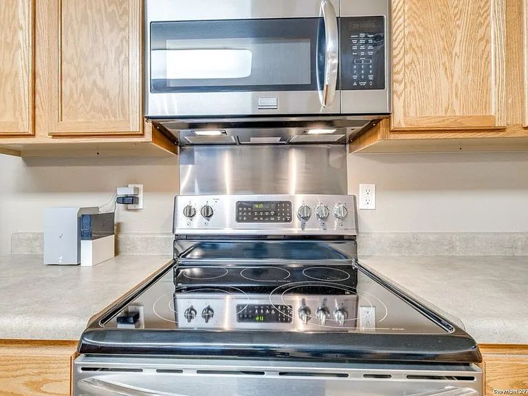10915 Toscana Isle — Photo 7