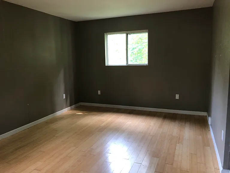 2140 Coffee Ln #B — Photo 7