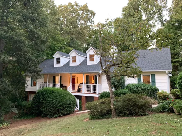 3335 Edgewater Ter, Gainesville, GA 30501