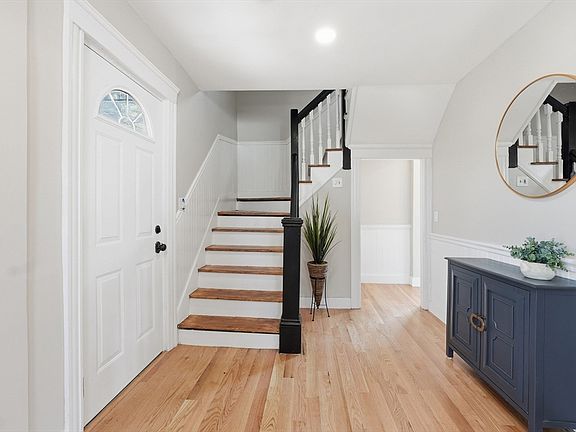 3rd image of 36 Central St