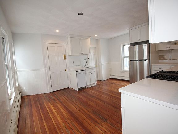 4th image of 12 Albion Pl #2A