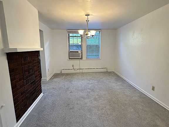 3rd image of 17 Southern Ave Floor 2