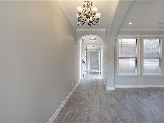 3rd image of 20304 Heritage Point Dr