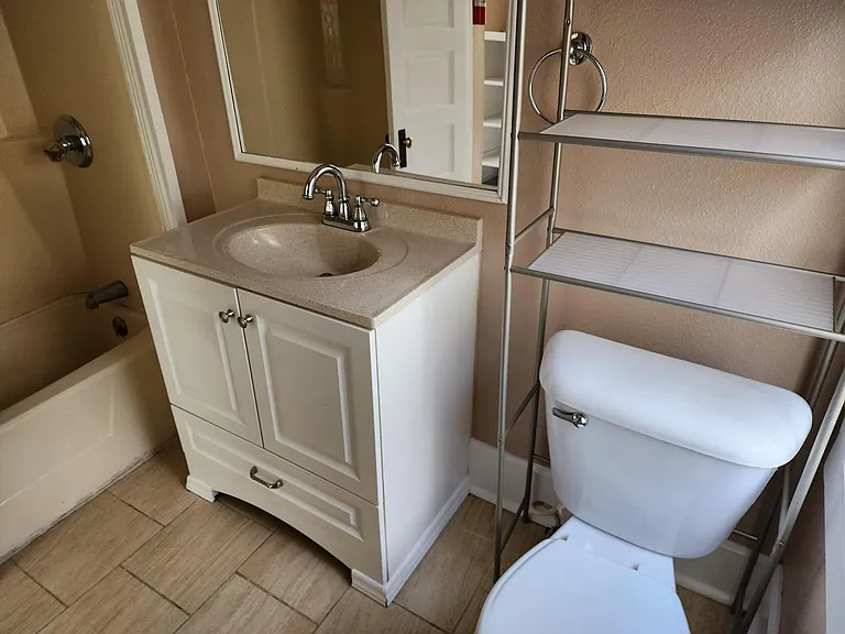 2450 Broadway St #6 — Photo 15