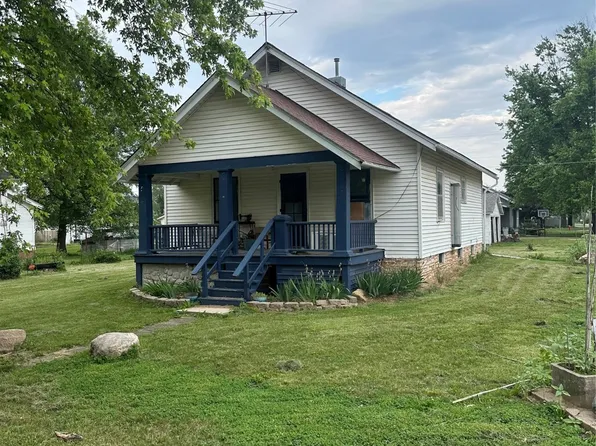 412 SW 1st St, Melcher, IA 50163