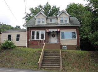 1812 Harrison Ave, Jeannette, PA 15644
