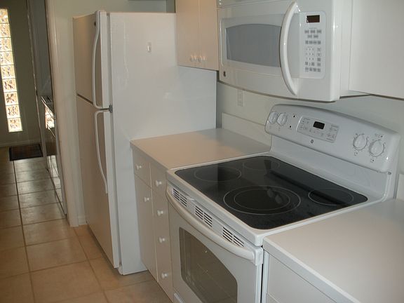 3rd image of 76 4th St APT 3-102