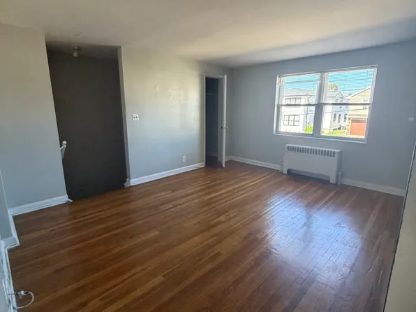 (undisclosed Address), Hasbrouck Heights, NJ 07604