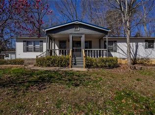 58 Holly Rdg, Ellijay, GA 30540