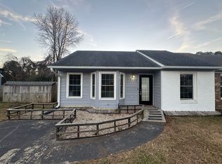 2725 Brookfield Dr, Midway Park, NC 28544