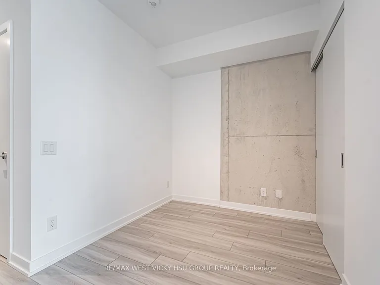 458 Richmond St W #806 — Photo 14