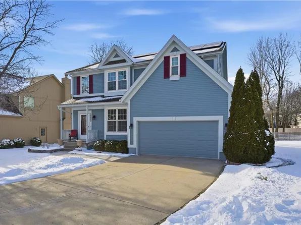 14062 S Blackfoot Ct, Olathe, KS 66062