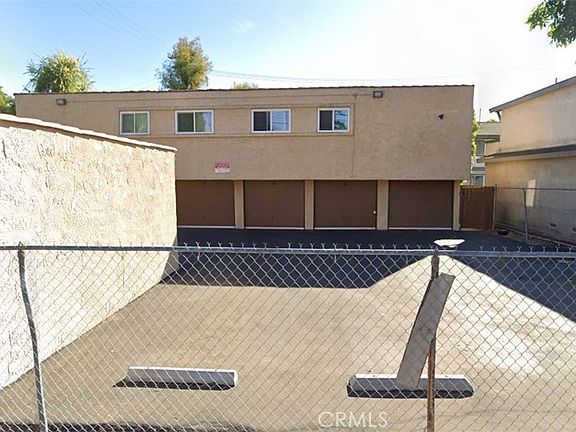 2nd image of 100 E Ash Ave